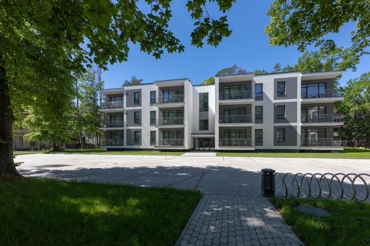 Oasis Apartments ยูร์มาลา ภายนอก รูปภาพ