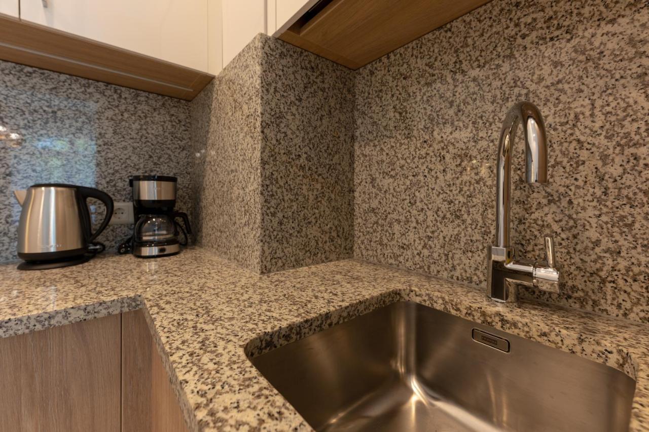 Oasis Apartments ยูร์มาลา ภายนอก รูปภาพ