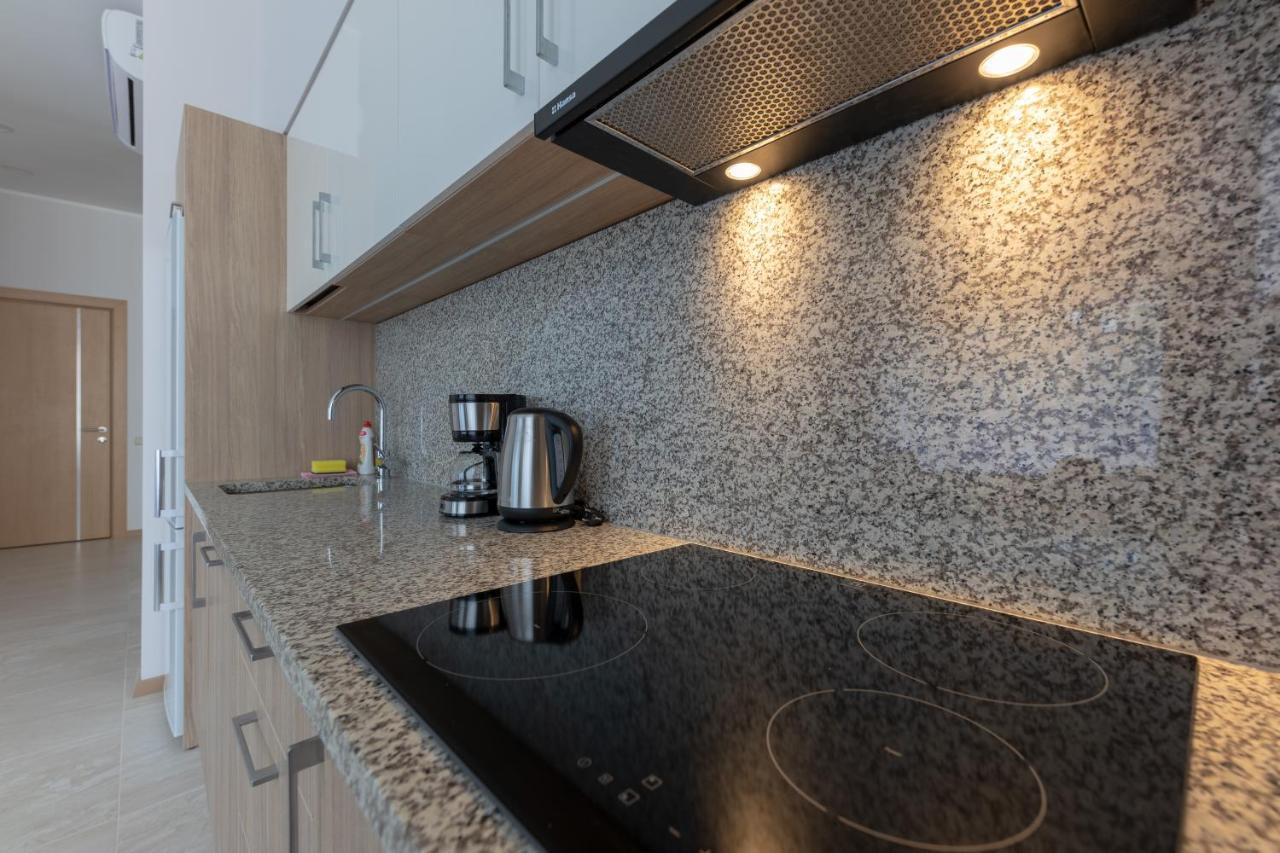 Oasis Apartments ยูร์มาลา ภายนอก รูปภาพ