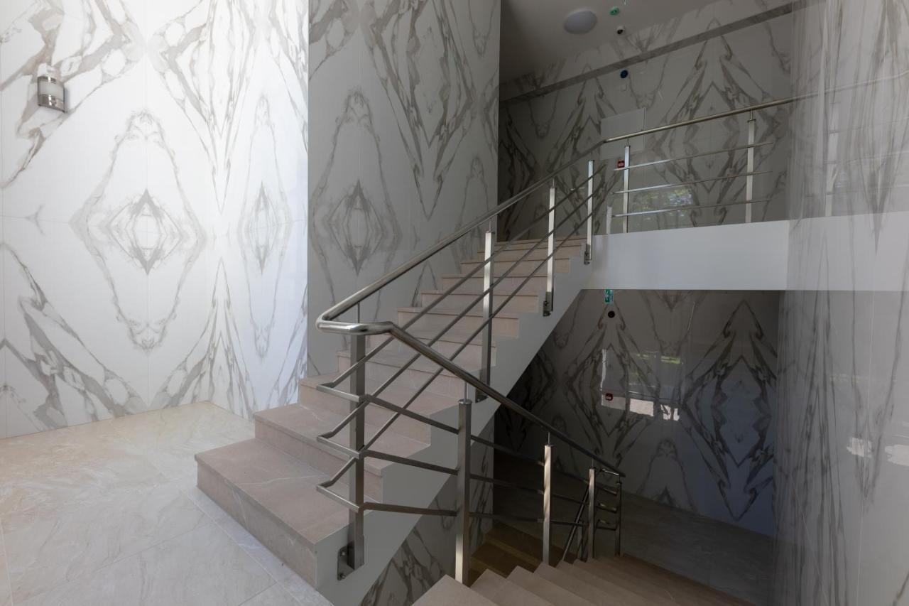 Oasis Apartments ยูร์มาลา ภายนอก รูปภาพ